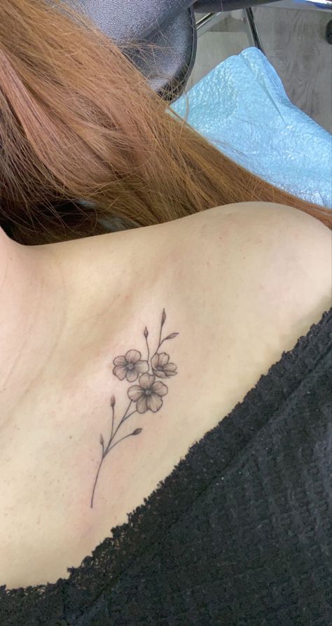 Narcissus Flower Tattoo Collar Bone, Collar Bone Daisy Tattoo, Small Floral Collar Bone Tattoo, Collar Bone Flower Tattoos For Women, Floral Tattoo Collar Bone, Collie Bone Tattoo, Orchid Tattoo Collar Bone, Small Dogwood Flower Tattoo, Collar Bone Tattoo Flower