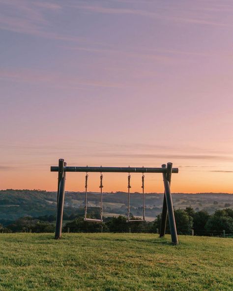 🌿Temple Farmhouse Byron Bay on Instagram: “When the sky turns pink, it’s time for a drink 🥂🥂🥂 #airbnb #nashua #byronbay #byronhinterland #visitnsw #nswtourism #seeaustralia” Airbnb Australia, Black Barn, Outdoor Kitchens, Holiday Rental, Future Life, Byron Bay, A Drink, New South Wales, Future House