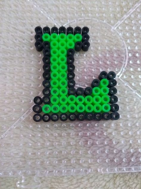 Hama Beads Disney, Melt Beads Patterns, Hamma Beads Ideas, Easy Perler Beads Ideas, Hama Beads Design, Diy Perler Bead Crafts, Hama Beads Patterns, Diy Perler Beads, Melting Beads