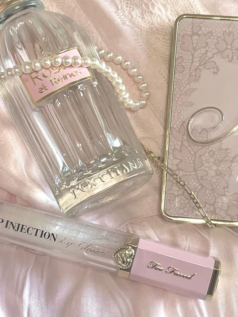 Light Pink Coquette, Pink Princess Aesthetic, Dior Girl, Soft Pink Theme, Pretty Pink Princess, Princess Core, Coquette Pink, Pretty Skin Care, Pink Coquette