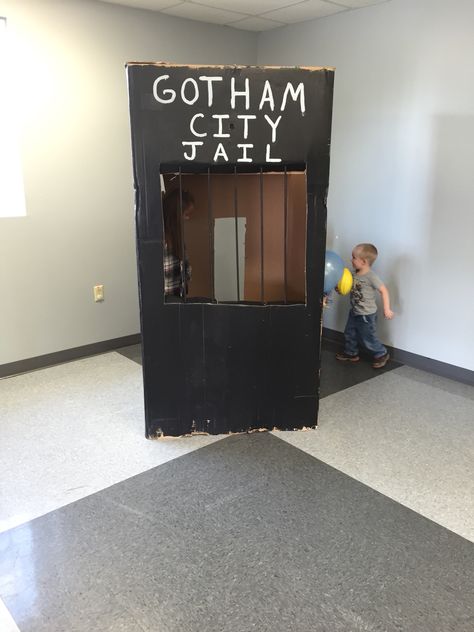 Gotham city batman jail party Gotham City Themed Party, Gotham City Decorations, Gotham City Party, Adult Batman Party, Batman Birthday Party Decorations, Batman Party Ideas, Batman Party Games, Lego Batman Birthday Party, Batman Party Supplies