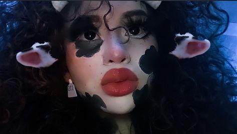 Cow Halloween Costume Women Makeup, Halloween Cow Makeup, Cow Print Makeup Looks, Simple Cow Makeup, Cow Inspired Makeup, Cute Cow Makeup Halloween, Cow Eye Makeup, Cow Costume Makeup, Abducted Costume