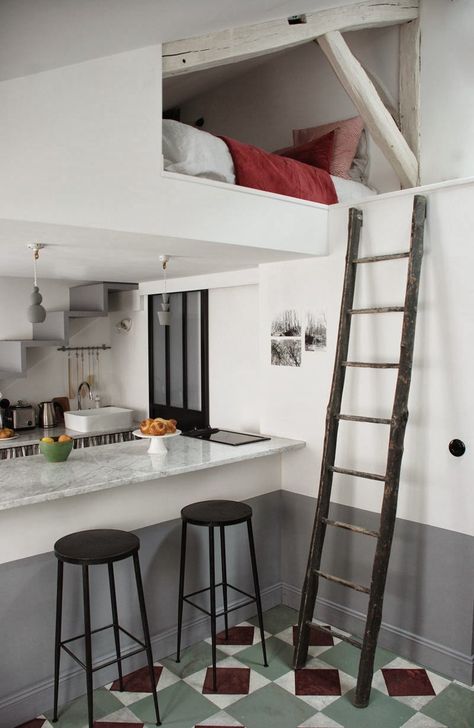 Boxed In – Clever Loft Beds And Space-Efficient Storage Units Tiny Parisian Apartment, Tiny Loft Apartment, Loft Apartment Decorating, Small Space Inspiration, Tiny Loft, Micro Apartment, Small Attic, Attic Apartment, Attic Renovation