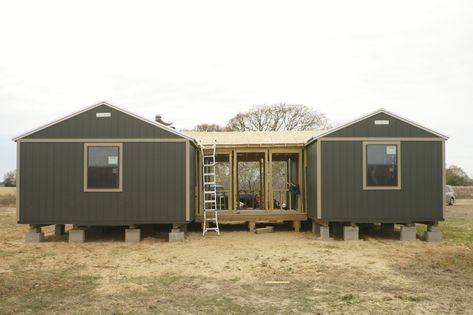 Shed To Home, Whimsigothic Home, Houses On Wheels, Mobile Home Bathroom, Shed Cabin, Home Minimalist, Prefab Home, Shed Home, Small Barn