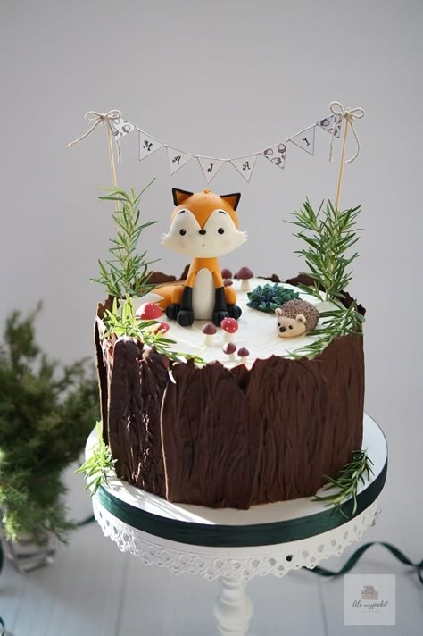 Fox Cake Birthday, Fox Cake, Pastel Baby Shower, Birthday Labels, Baby Shower Woodland Theme, 1st Birthday Photos, Babies Room, Animal Cake, Christmas Cakes