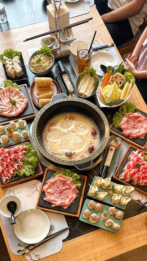 Chinese Food Aesthics, Beijing Food, Asain Food, Japenese Food, Hot Pot Recipe, Culinary Cooking, Food Cart Design, Soul Food Dinner, Hot Pot