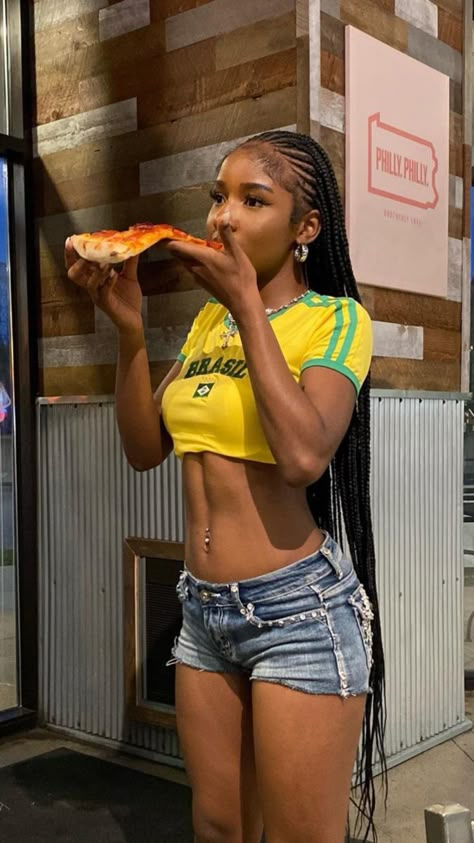 Jaida Bunni Aesthetic, Jaida Bunni Outfits, Jaida Bunni, Jaida Bunny, Looks Com Short, Pretty And Polished, Jamaica Outfits, Brazil Shirt, 2000s Summer