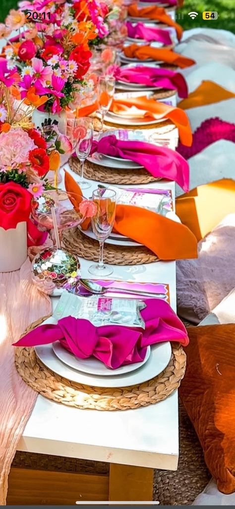 Sunset Wedding Theme Decoration, Pink Wedding Table Settings, Colorful Engagement Party, Colorful Wedding Theme, Bright And Bold Wedding, Sunset Wedding Colors, Unique Event Decor, Banquet Table Decorations, Bachelorette Planning