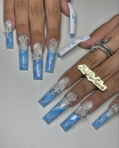 Blue Tipped Nails, Long Nails Blue, Sweet 16 Winter Wonderland, Sweet 16 Nails, Ap Portfolio, Baby Shower Nails, Quince Nails, Snow Nails, Coffin Nails Matte