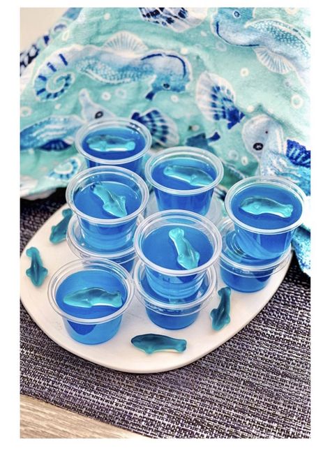 Sea Theme Food, Marine Biology Birthday Party, Ocean Theme Birthday Food, Aquarium Theme Party Food, Ocean Birthday Snacks, Mini Jello Aquarium, Ocean Theme Deserts, Shark Themed Dinner Food, Sea Party Food