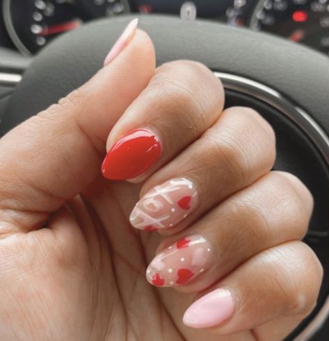 Valentine’s Day Nails Oval Shape, Vday Nail Inspo Almond, Short Round Nails Valentines, Short Nails Inspiration Valentines Day, Squoval Valentine Nails, Short Valentines Acrylics, Cute V Day Nails, Gel Nail Valentine Designs, Non Pink Valentines Nails