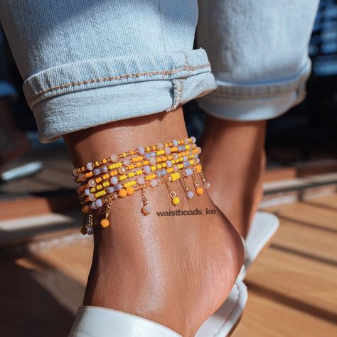 Ankle Beads, Feminine Journey, Scrolling Instagram, Anklets Diy, Bead Accessories, Bin Bin, Waist Beads, Beaded Anklets, So Many People