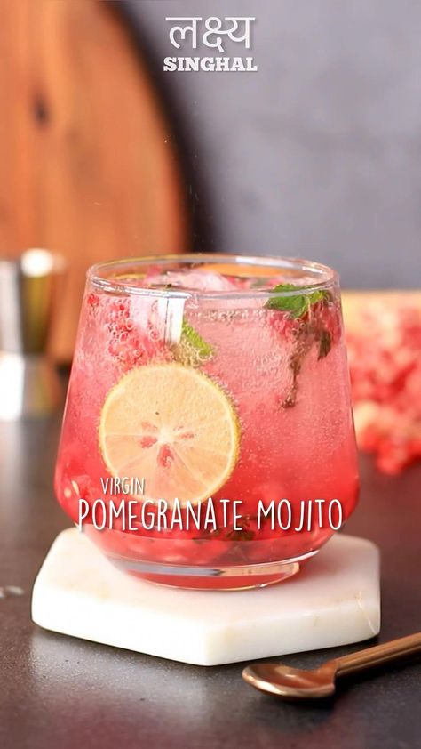 Soda Drinks Recipes, Pomegranate Mojito, Soft Drinks Recipes, Virgin Mojito, Iced Drinks Recipes, Drink Recipes Nonalcoholic, Soda Drinks, Summer Drink Recipes, Refreshing Drinks Recipes