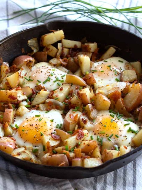 Skillet Baked Eggs with Potatoes and Bacon - Laughing Spatula French Toast Overnight Casserole, Blueberry Syrup Recipe Easy, Sheet Pan Quiche, Eggs With Potatoes, Bacon Egg Bake, Casserole French Toast, Bacon Egg Breakfast, Breakfast Potatoes Skillet, Easy Egg Casserole