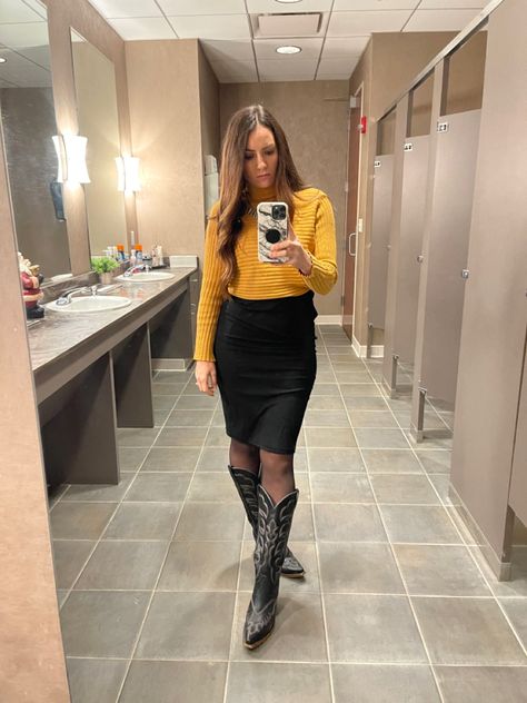 Pencil Skirt Western Outfit, Business Casual With Cowgirl Boots, Cowgirl Boots Office Outfit, Cowboy Boots Outfit Office, Cowboy Boots Work Outfit Women, Work Outfits With Cowboy Boots, Business Casual With Cowboy Boots, Western Business Professional, Pencil Skirt With Boots