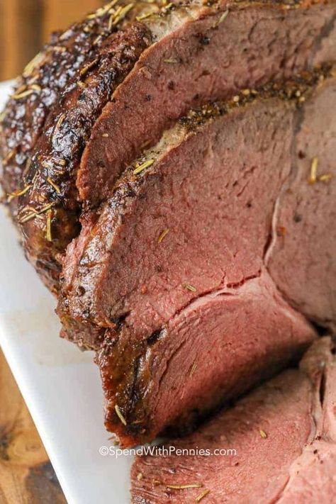 This oven made sirloin tip roast recipe is a juicy beef roast that comes out so tender and perfect every time. We love making this sirloin tip roast for family dinner! #spendwithpennies #sirlointiproast #roast #sirloinroast #beefroast #roastbeef #sirloinroastbeef #beef #sirloin Beef Round Tip Roast, Sirloin Roast Recipes, Beef Sirloin Tip Roast, Roast In Oven, Cabbage Steaks Recipe, Tip Roast, Sirloin Tip Roast, Sirloin Roast, Beef Round