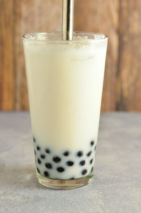 Jasmine Pearl Green Milk Tea | A Taste of Madness Green Milk Tea Recipe, Peach Bubble Tea, Jasmine Milk Tea, Green Milk Tea, Jasmine Milk Tea Recipe, Milk Tea Recipe, Shrub Recipe, Healthy Refreshing Drinks, Bubble Tea Straws