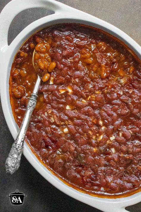 Pinterest pin image featuring overhead shot of Oven-baked Canned Baked Beans in a white serving dish. Ranch Beans, Canned Baked Beans, Cookout Sides, Cookout Recipes, Oven Meals, Cookout Side Dishes, Beans Beans, Cookout Food, Easy Oven