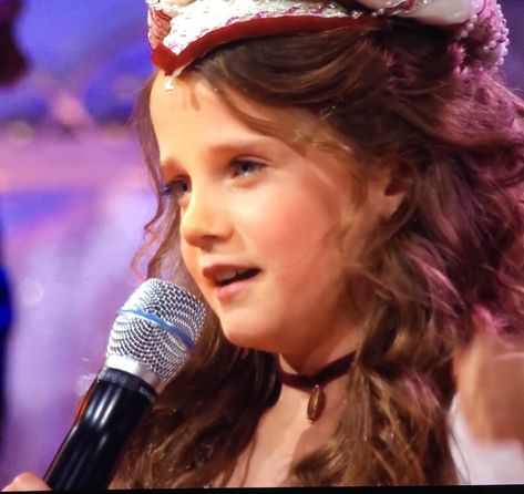 Amira Willighagen Amira Willighagen, Hauser Cello, Holland, Hair Wrap, Diva, Music, Hair, Quick Saves