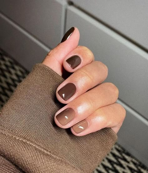 Chic Manicure, Brown Nail, Short Acrylic, Neutral Nails, Brown Nails, Hot Nails, Minimalist Nails, Chic Nails, Nail Polish Colors