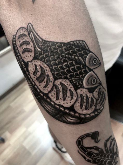 Traditional five loaves two fish done by Jon Koon at Artistic studio hair and tattoo Singapore Loaves And Fish Tattoo, Loaves And Fishes Tattoo, Linocut Ideas, Chef Tattoo, Scripture Tattoos, Find God, Studio Tattoo, Magic Tattoo, Craft Logo