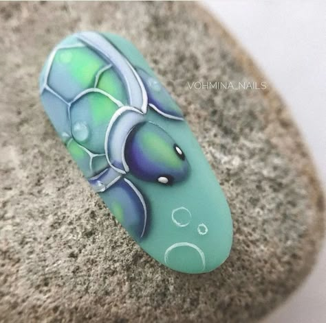 Sea Turtle Nail Art Design, Nail Designs Turtle, Sea Turtle Nails, Turtle On Nails, Beach Nails Turtle, Tortus Nail Designs, Sea Animal Nails Designs, Sea Creature Nails, Turtle Nail Art