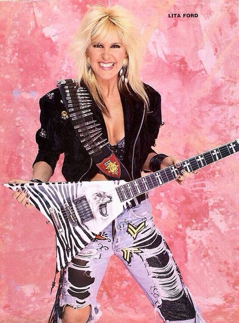 Lita Ford Chris Holmes, Women Guitarists, 80s Rock Fashion, Goddess Lilith, Band Pins, Female Rock Stars, Rock And Roll Girl, Lita Ford, Metal Chicks