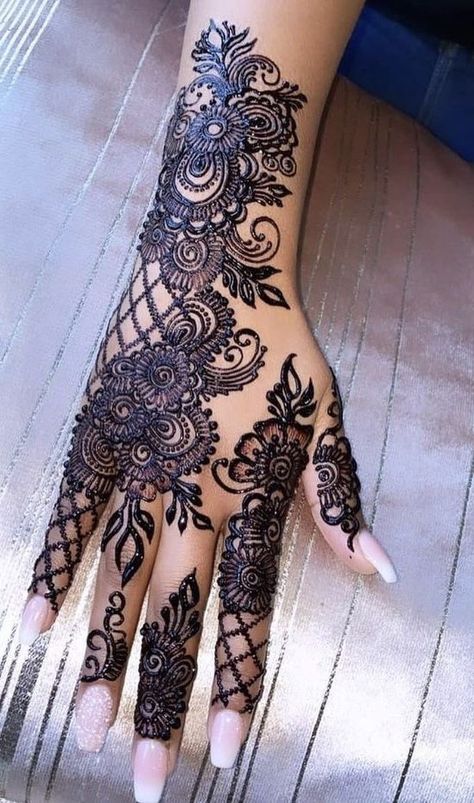 Henna Designs Short, Henna Designs Hand Arabic, New Henna Designs Unique, Henna Designs Rose, Mehndi Designs Flowers, Bridal Henna Designs Unique, Party Mehndi Designs, Oval Nails Inspiration, Black Henna Designs