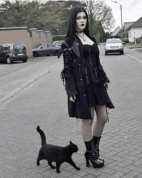 Drag Make-up, Morticia Addams, Romantic Goth, A Black Cat, Gothic Aesthetic, Goth Aesthetic, Alt Fashion, Grunge Goth, Gothic Girls