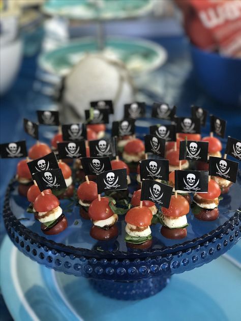 Pirate Party - tomato basil mozzarella Pirate Food Ideas For Adults, Pirate Snacks, Pirate Party Food, Pirate Food, Basil Mozzarella, Tomato Mozzarella Basil, Pirate Theme Party, Gala Dinner, Pirate Theme