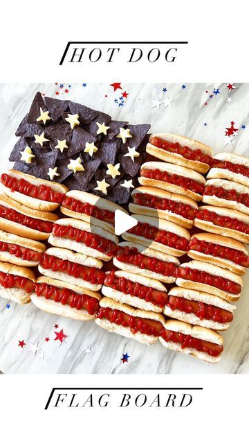 Macy Blackwell | Hot Dog Flag Board!🇺🇸🌭 You look like the 4th of Julyyyy…🧨 Did you read it in that voice? 😂 Super fun and cute for all th... | Instagram Fourth Of July Hot Dogs, America Themed Food, July 4th Dinner Ideas, Usa Party Theme, Food For Vacation, American Flag Food, July 4 Food, Blue Tortilla Chips, Americana Party