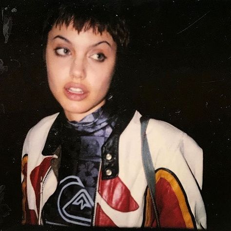 megan 🥀 on Instagram: “Angelina Jolie BTS polaroids from “Hackers” (1995) 💽” Hackers Angelina Jolie, Hackers 1995, Angelina Jolie Movies, Lord Pretty Flacko, Johnny Lee, Vintage Street Fashion, Pretty Flacko, Costume Designer, Grunge Photography