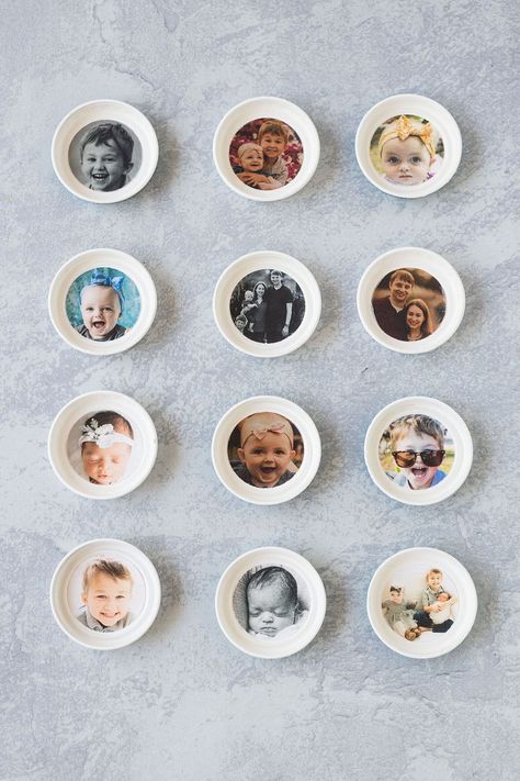 Learn how to make your own baby food jar lid photo magnets! An easy upcycled DIY project that makes a great gift for Mother's Day, Father's Day, birthdays, Christmas, and more. #DIY #jarlids #upcycledcraftproject Newborn Crafts, Baby Food Jars Diy, Make Your Own Baby Food, Baby Jars, Baby Food Jar Crafts, Diy Baby Food, Craft Projects For Adults, Mother's Day Activities, Food Jars