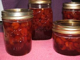 Frozen Fruit Jam, Jam From Frozen Fruit, Cherry Jelly Recipes, Mason Jar Desserts Recipes, Sour Cherry Recipes, Sour Cherry Jam, Frozen Fruit Recipes, Cherry Jam Recipes, Christmas Crunch