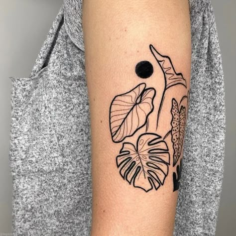 Monstera Arm Tattoo, Plant Tattoo Traditional, Monstera Tattoos Leaves, Alocasia Tattoo, Begonia Tattoo, Monstera Tattoo, Tattoo Fixes, Succulent Tattoo, Jungle Tattoo