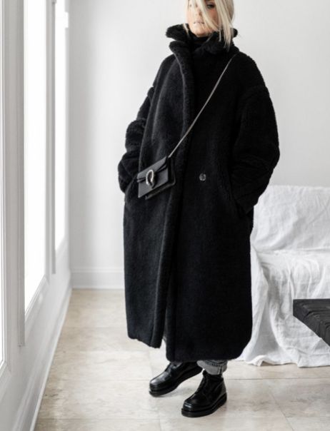 Dress Kitenge, Max Mara Teddy Coat, Nz Summer, Black Teddy Coat, Teddy Coat Outfit, Fashion Facts, Fashion Quiz, Kitenge Fashion, Minimalist Moda