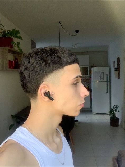 Taper Fade Short Hair, Men Blonde Hair, Buzz Cut Hairstyles, Men Haircut Curly Hair, Men's Short Hair, Asian Short Hair, Taper Fade, Haircut Designs, Men Haircut Styles