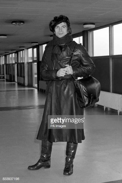 Rudolf Nureyev the ballet dancer was well protected from the winter weather and the fuel shortage when he left London Airport He is seen at Heathrow... Margot Fonteyn, Rudolf Nureyev, Knee Length Boots, Heathrow Airport, Weather Photos, National Photography, The Ballet, Ballet Beautiful, Ballet Dancer