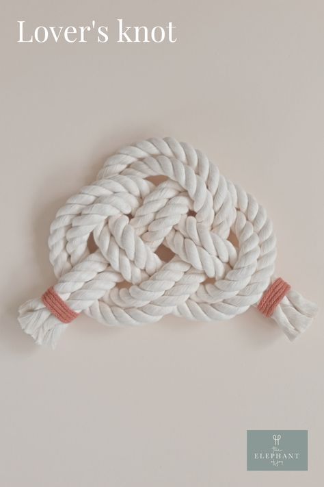 A type of carrick bend knot, the Josephine knot is also known as a Lover's knot or Eternity knot. Due to it's symmetrical design, it makes it a popular choice for a decorative knot. Carrick Bend Knot, Josephine Knot, Eternity Knot, Decorative Knots, Nautical Crafts, Nautical Knots, Sailor Knots, Symmetrical Design, Macrame Curtain