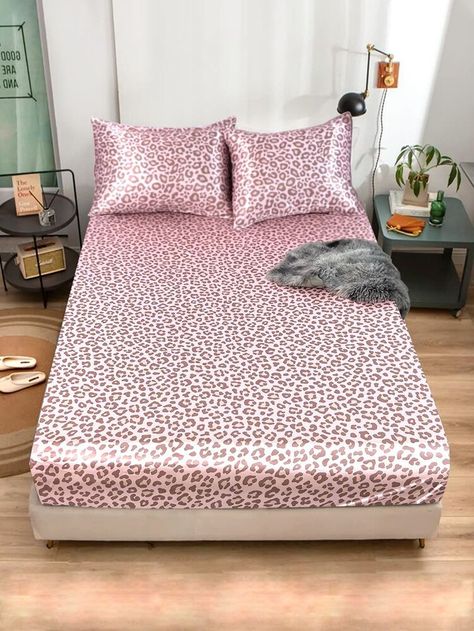 Cheetah Print Bedding, Cheetah Bedding, Aesthetic Home Design, Leopard Print Bedding, Leopard Decor, Animal Print Bedding, Girl Bedroom Walls, Pink Sheets, Girls Bedding Sets