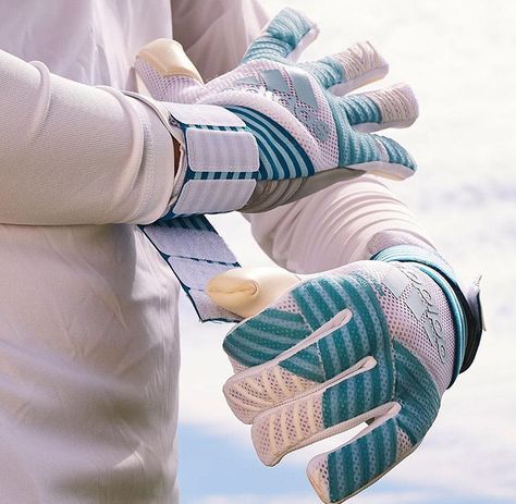 Goalkeeper Photoshoot, Goalkeeper Aesthetic, Soccer Keeper, Soccer Poses, Gloves Aesthetic, Keeper Gloves, Gk Gloves, Soccer Gloves, Futsal Football