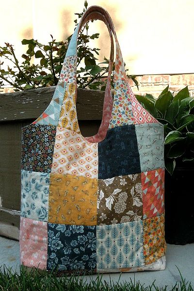 Quilted Bag Patterns, Tas Denim, Bags To Make, Patchwork Tote Bags, Reversible Bag, Sac Diy, Bag Pattern Free, Tote Bags Sewing, Quilted Tote Bags