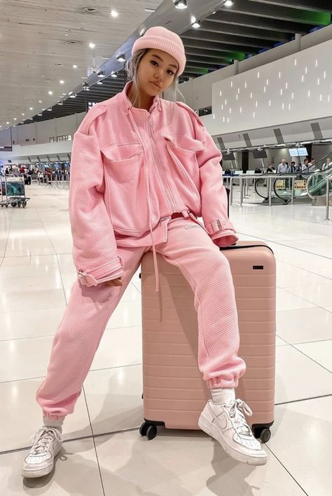 Outfits Air Force One Women, Pink Nikes, Air Force Ones, Street Outfit, Airport Outfit, White Nikes, Nike Air Force, Comfy Outfits, Pretty Outfits