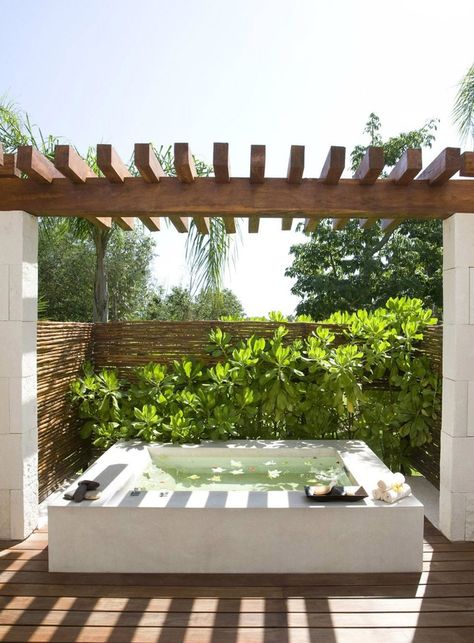 31 Soothing Outdoor Spa Ideas For Your Home | DigsDigs Outdoor Jacuzzi, Outdoor Hot Tub, Outdoor Baths, Hot Tub Backyard, Outdoor Bath, Jacuzzi Outdoor, Small Pools, Outdoor Spa, Jacuzzi Tub