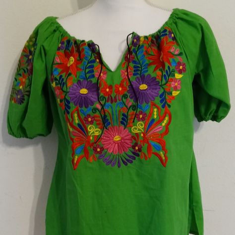 Beautiful Mexican Floral Embroidered Blouse Size Can Be A Small Or Medium Mexican Blouse, Brown Blouse, Cap Sleeves Blouse, Plaid Blouse, Puff Sleeve Blouse, Cotton Pullover, Embroidered Tshirt, Peasant Blouse, Plaid Tops