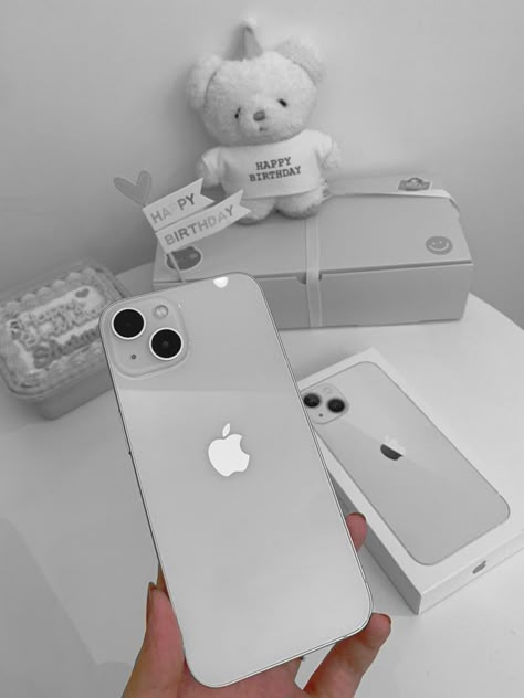 Iphone 13 White Aesthetic, Iphone 13 Starlight Aesthetic, White Iphone Aesthetic, Iphone 13 Aesthetic, Iphone Tutorial, Xmas Wishes, Iphone Obsession, Apple Phone Case, Outdoor Gift