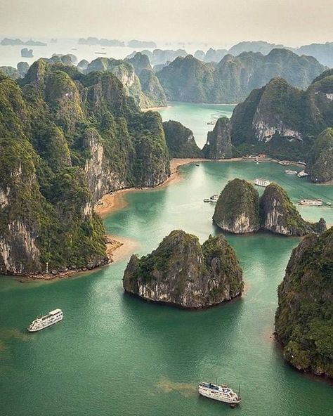 Usa Vacation Destinations, Halong Bay Vietnam, Vietnam Holidays, Summer Vacation Destinations, World Most Beautiful Place, Backpacking Asia, Image Swag, Ha Long, Halong Bay