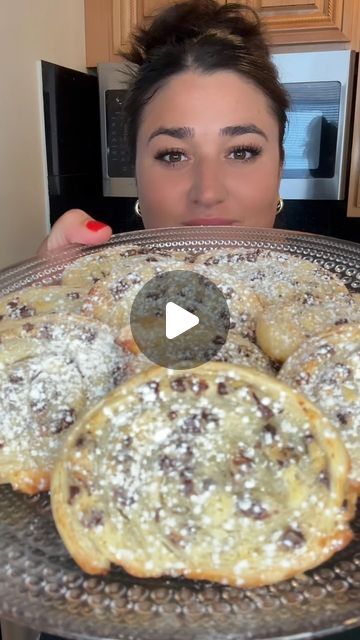 B I A N C A on Instagram: "Cannoli danishes🍰 these are so delish you need to give them a try! #cannolis #danish #dessert #italianfood #cannoli" Canolli Recipe Cannoli, Cannoli Bites, Cannoli Chips, Cannoli Cookie, Cannoli Cookies Recipe, Cannoli Cookies, Cannoli Desserts, Danish Dessert, Cannoli Cake