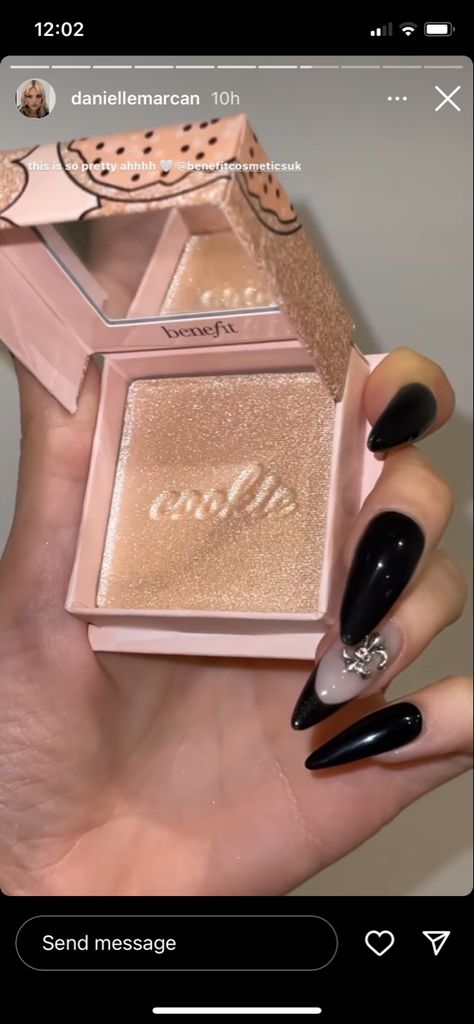 Benefit Cookie, Cookie Highlighter, Benefit Cookie Highlighter, Kaleidos Makeup Highlighter, Too Faced Moon Crush Highlighter, Kylie Cosmetics Highlighter, Insight Cosmetics Highlighter, Gift List, Christmas Wishlist