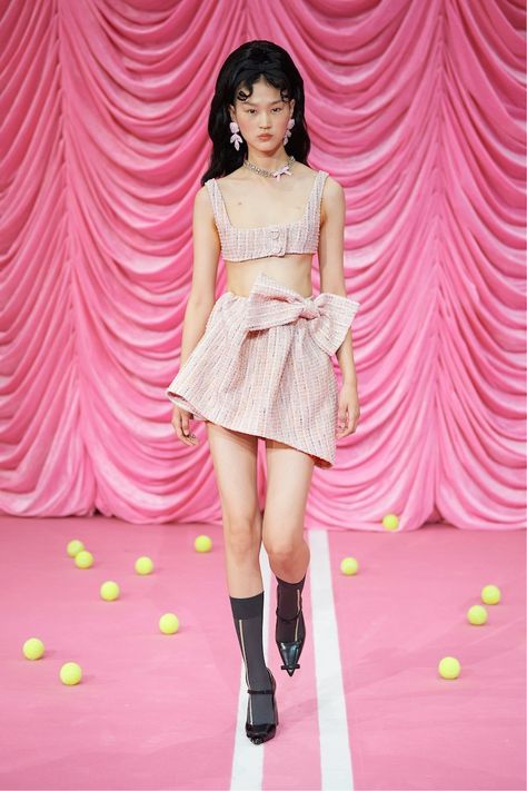 Shushu Tong, Matching Skirt Set, Runway Outfits, Wes Anderson, Innovative Fashion, Runway Collection, Fashion Fits, Dream Job, Kpop Outfits